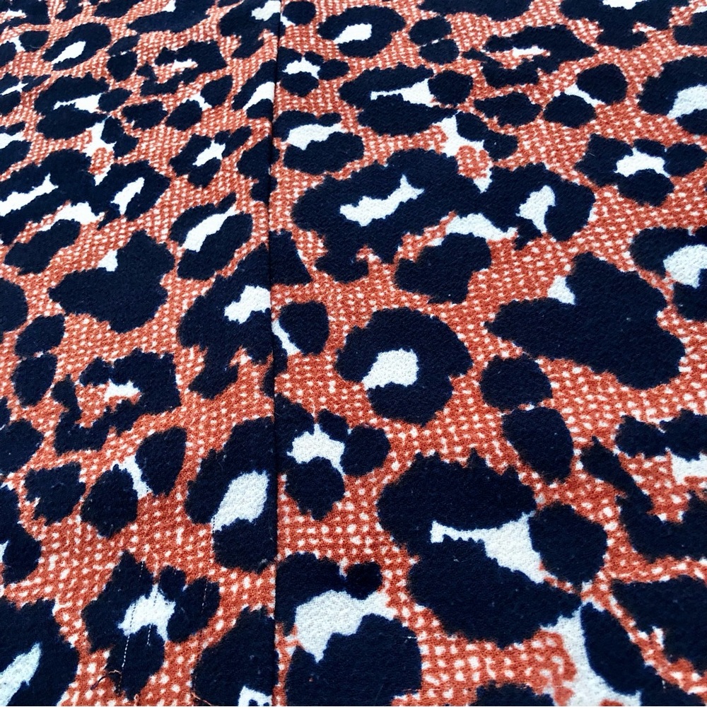 Leopard Print Shirt Rust Zipper Top Sz. Small officecore - Picture 4 of 8